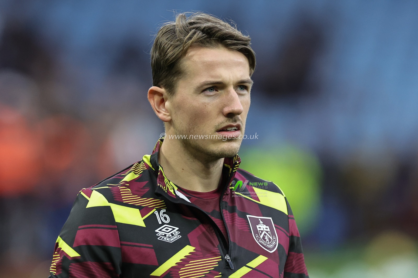 Sander Berge of Burnley in the pregame warmup session during the Premier League match Aston Villa vs Burnley at Villa Park, Birmingham, United Kingdom, 30th December 2023

(Photo by Mark Cosgrove/News Images)