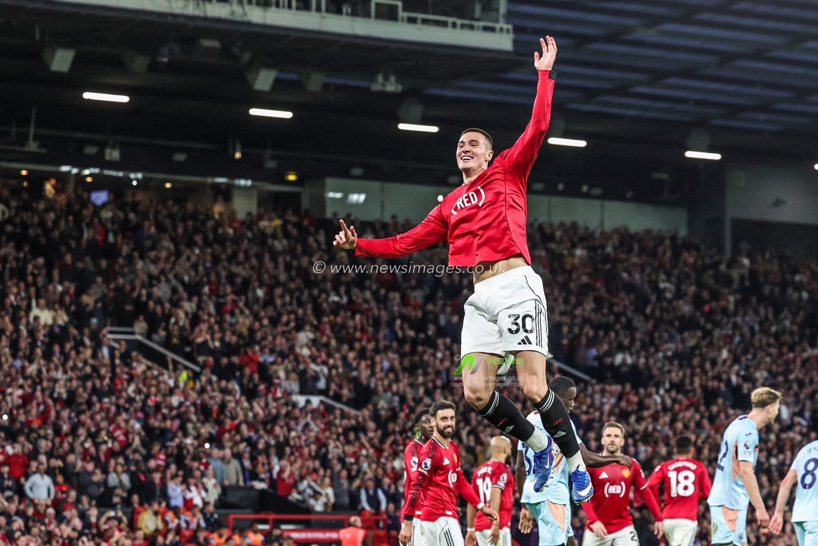Benjamin Sesko of Manchester United celebrates his goal to make it 2-0 during the Premier League match Manchester United vs Brentford at Old Trafford, Manchester, United Kingdom on 27 April 2026

(Photo by Mark Cosgrove/News Images)