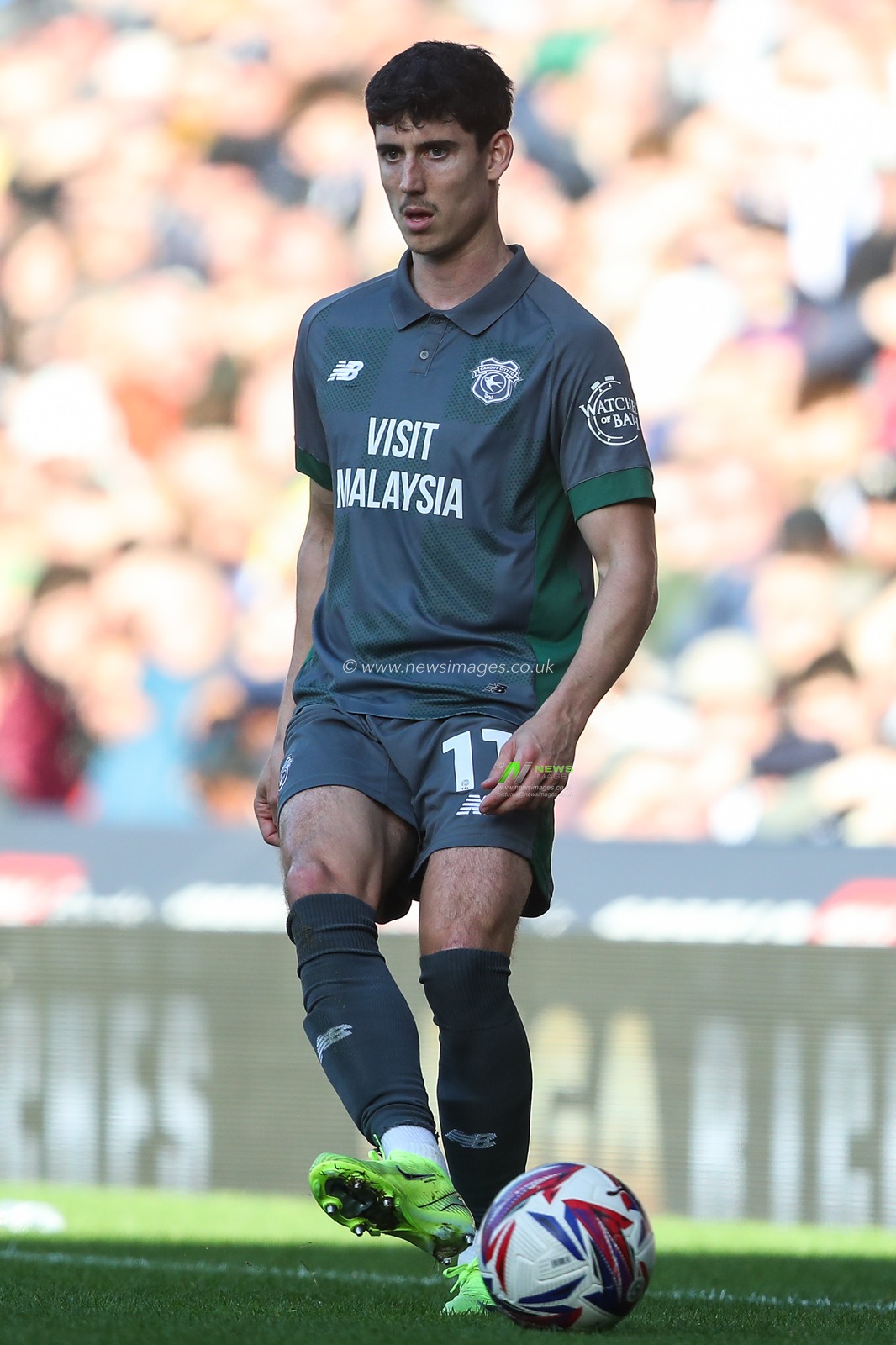 Callum O'Dowda of Cardiff City passes the ball during the Sky Bet Championship match West Bromwich Albion vs Cardiff City at The Hawthorns, West Bromwich, United Kingdom, 26th October 2024

(Photo by Gareth Evans/News Images)