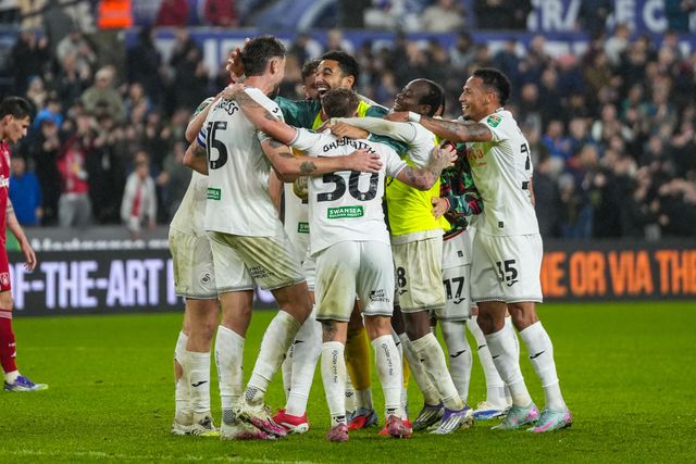 Cameron Burgess of Swansea City celebrates with his teammates at the final whistle during the Carabao Cup 3rd Round Swansea City vs Nottingham Forest at Swansea.com Stadium, Swansea, United Kingdom, 17th September 2025

(Photo by Andrew Lewis/News Images)