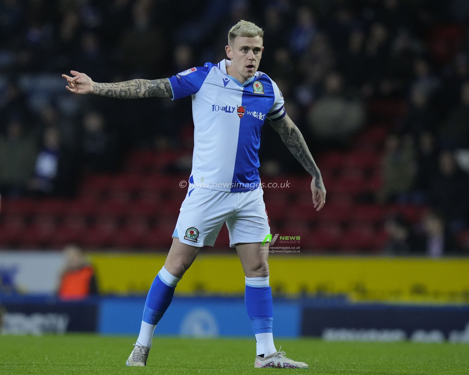 Sammie Szmodics #8 of Blackburn Rovers gestures during the Sky Bet Championship match Blackburn Rovers vs Bristol City at Ewood Park, Blackburn, United Kingdom, 12th December 2023

(Photo by Steve Flynn/News Images)