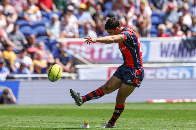 Jack Sinfield of Wakefield Trinity converts for a goal during the Betfred Super League Magic Weekend match Wakefield Trinity vs Castleford Tigers at Hill Dickinson Stadium, Liverpool, United Kingdom on 05 July 2026

(Photo by Mark Cosgrove/News Images)