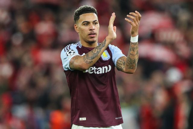 Morgan Rogers of Aston Villa applauds the home fans after the UEFA Champions League League Stage match Aston Villa vs Bayern Munich at Villa Park, Birmingham, United Kingdom, 2nd October 2024

(Photo by Gareth Evans/News Images)