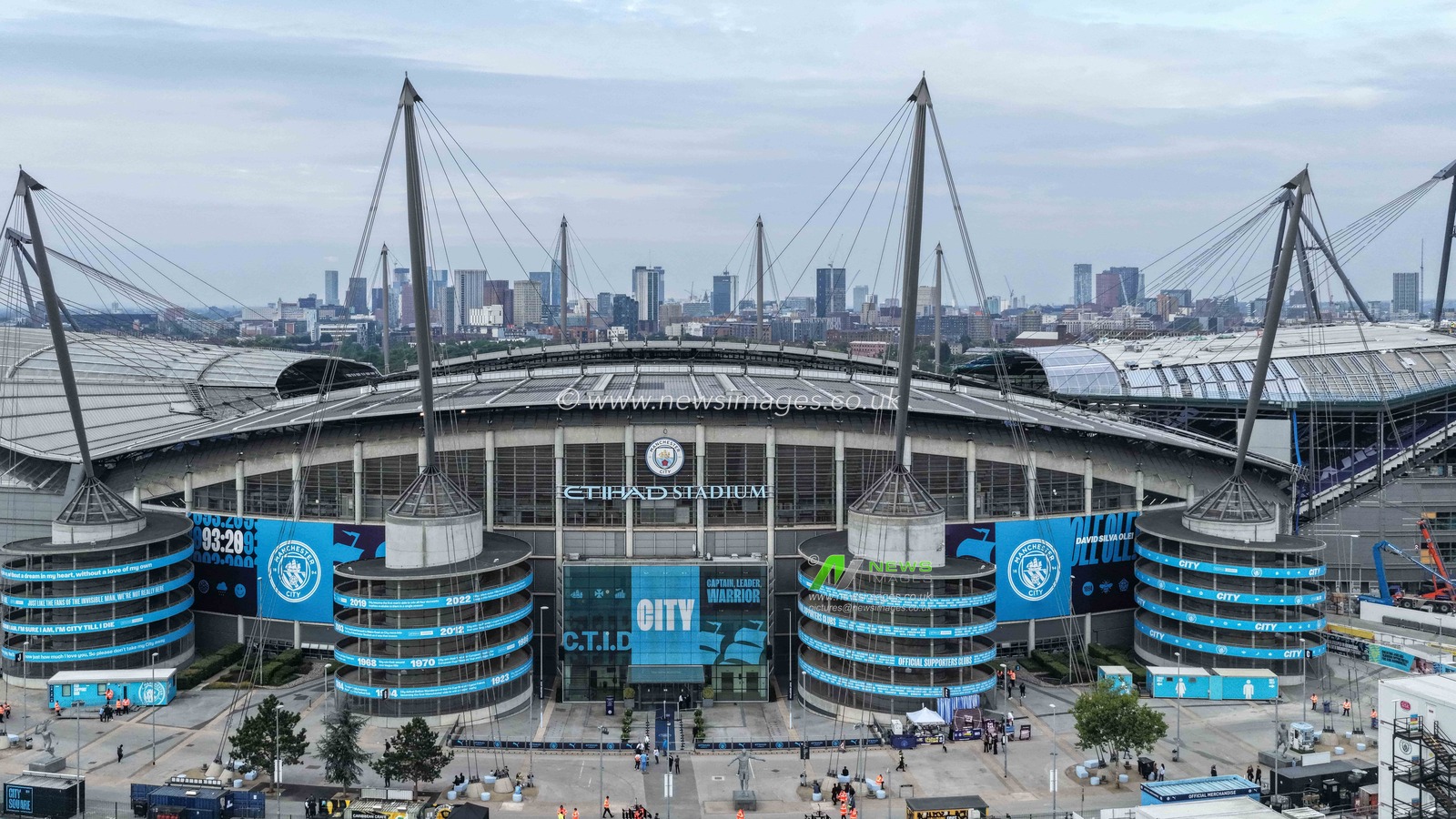 An aerial view of the Etihad Stadium during the Premier League match Manchester City vs Tottenham Hotspur at Etihad Stadium, Manchester, United Kingdom, 23rd August 2025

(Photo by Mark Cosgrove/News Images)