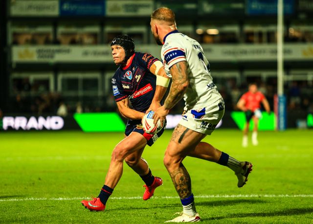 Jonny Lomax of St. Helens in action during the Betfred Super League round 21 match Wakefield Trinity vs St Helens at DIY Kitchens Stadium, Wakefield, United Kingdom, 8th August 2025

(Photo by Richard Bierton/News Images)