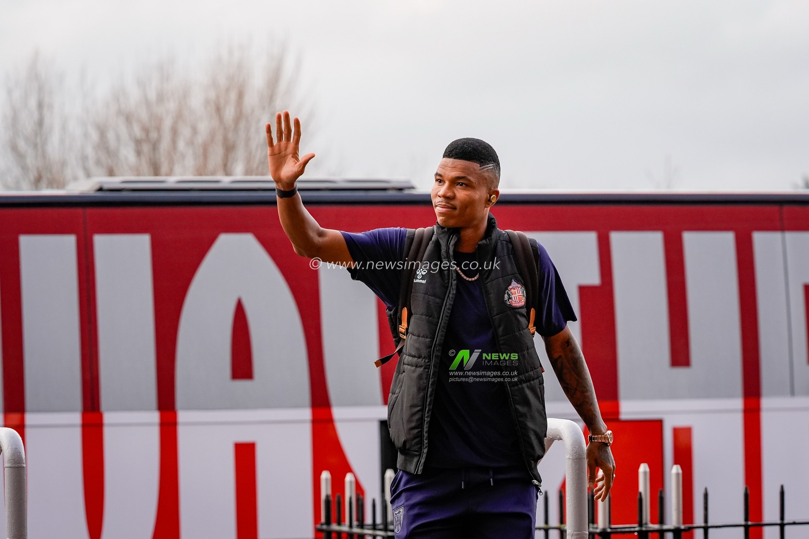 Reinildo Mandava of Sunderland arrives at the stadium prior to kick off during the Premier League match Sunderland vs Crystal Palace at Stadium Of Light, Sunderland, United Kingdom, 17th January 2026

(Photo by Maynard Manyowa/News Images)