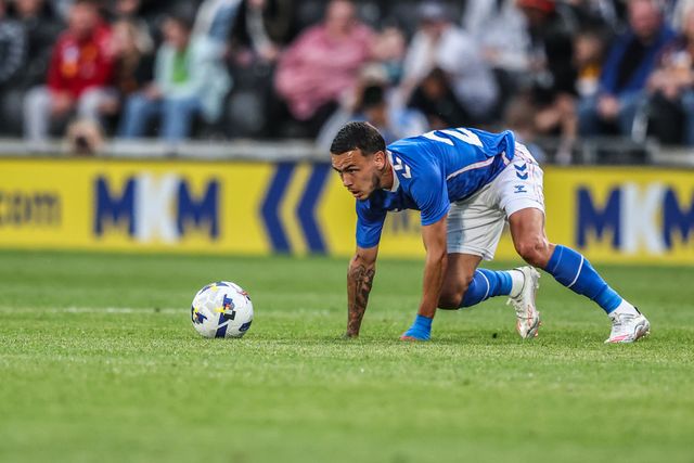 Enzo Le Fee of Sunderland in action during the Pre-season friendly match Hull City vs Sunderland at MKM Stadium, Hull, United Kingdom, 29th July 2025

(Photo by Alfie Cosgrove/News Images)