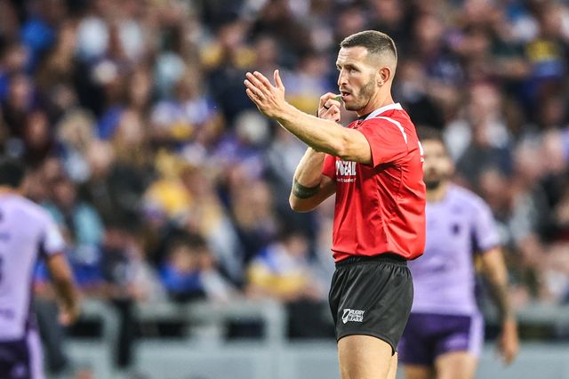 Referee Jack Smith gives instructions to the players during the Betfred Super League round 23 match Leeds Rhinos vs Hull KR at Headingley Stadium, Leeds, United Kingdom, 21st August 2025

(Photo by Alfie Cosgrove/News Images)