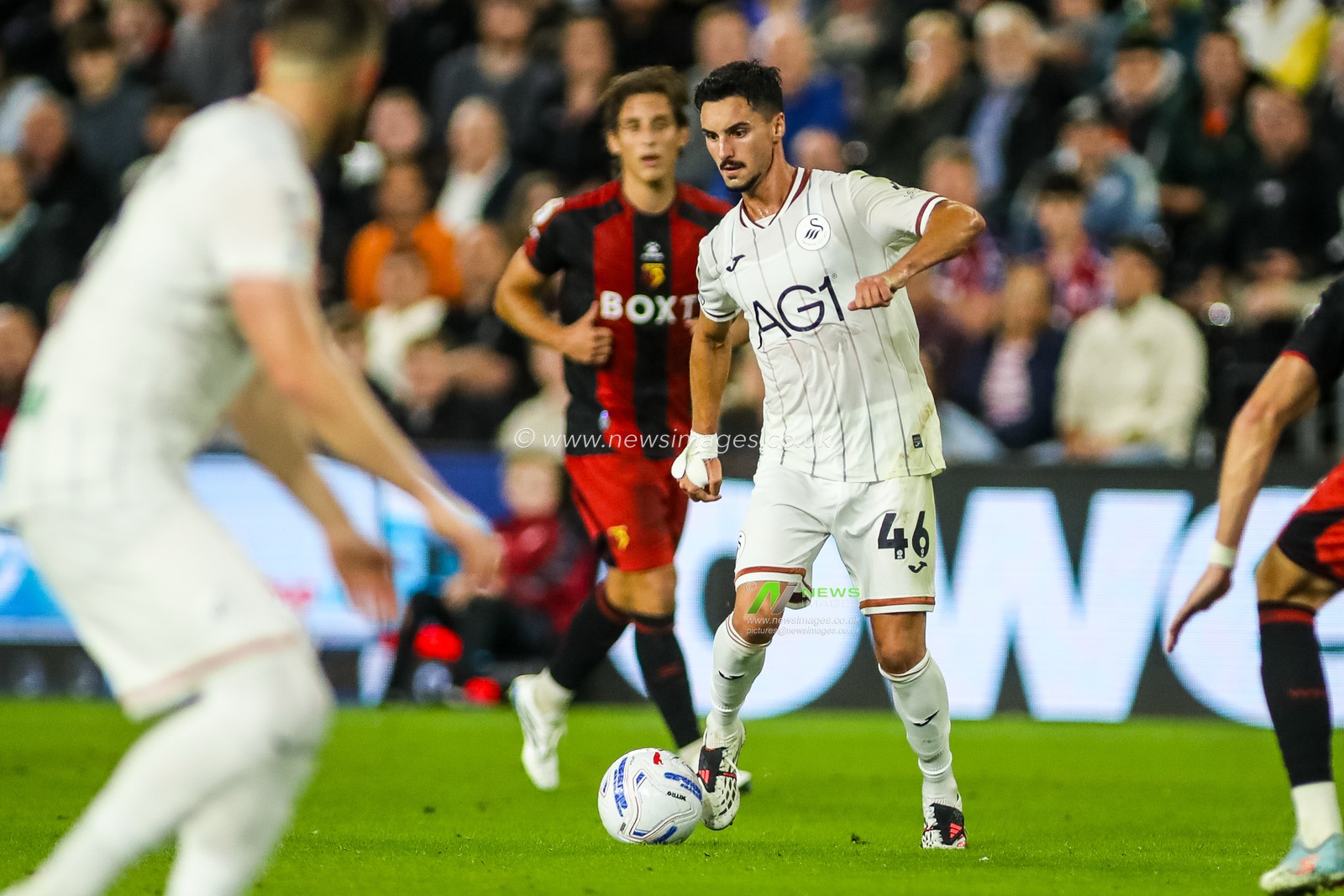 Stephen Eustaquio of Swansea City during the Sky Bet Championship match Swansea City vs Watford at Swansea.com Stadium, Swansea, United Kingdom on 01 September 2026

(Photo by Andrew Lewis/News Images)