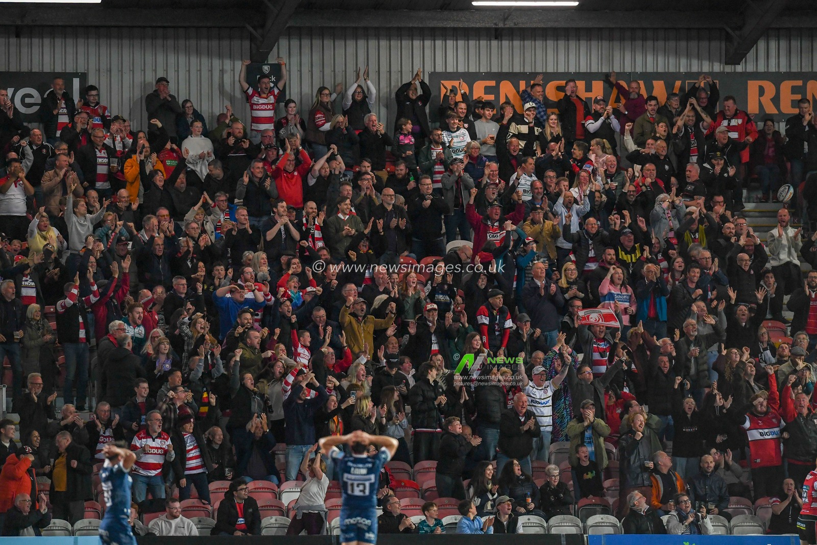 Gloucester fans celebrate the win over Sale Sharks during the Gallagher Premiership match Gloucester vs Sale Sharks at Kingsholm Stadium, Gloucester, United Kingdom on 08 May 2026

(Photo by Alex Williamson/News Images)