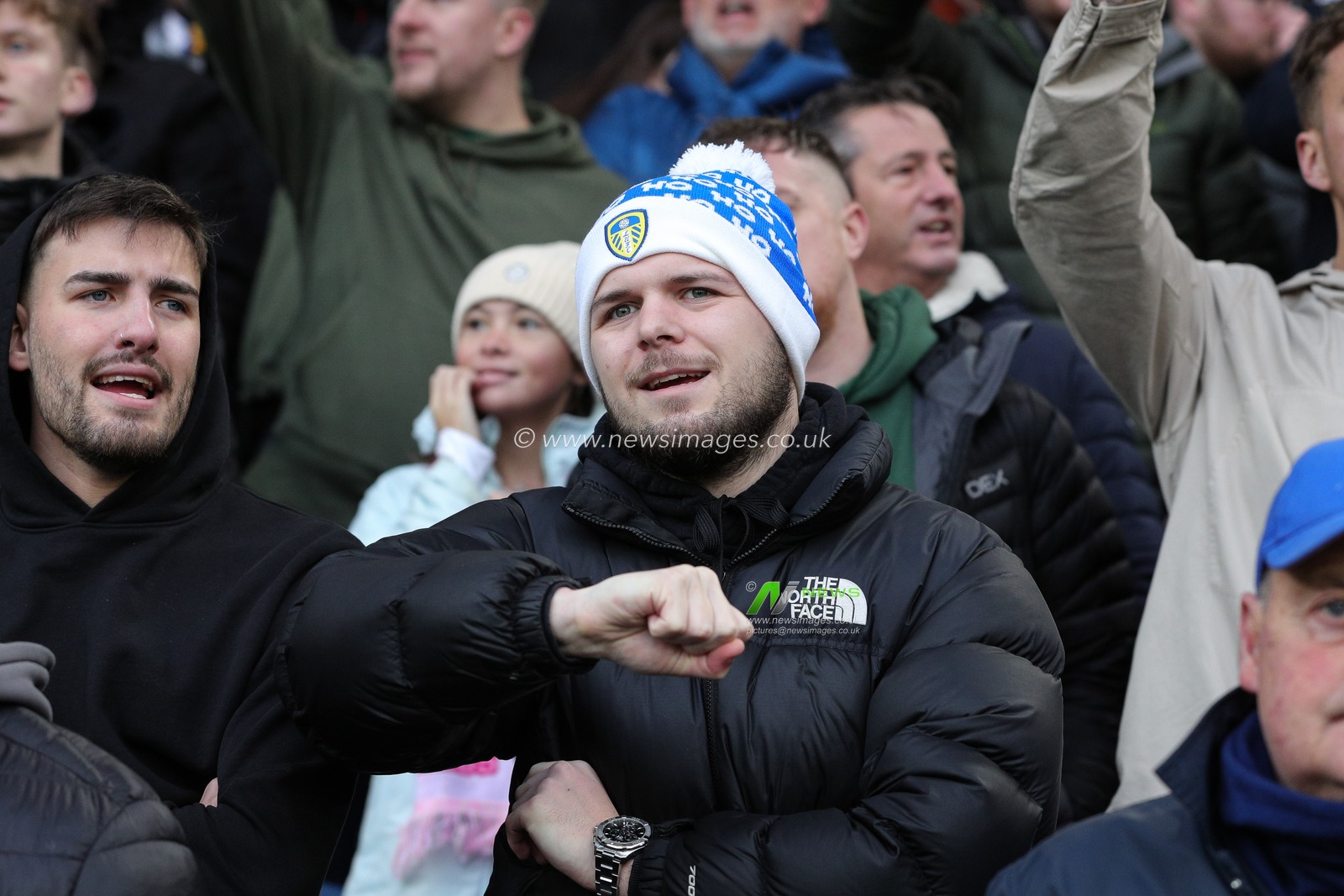 Leeds United supporters cheer on their team during the Sky Bet Championship match Leeds United vs Ipswich Town at Elland Road, Leeds, United Kingdom, 23rd December 2023

(Photo by James Heaton/News Images)