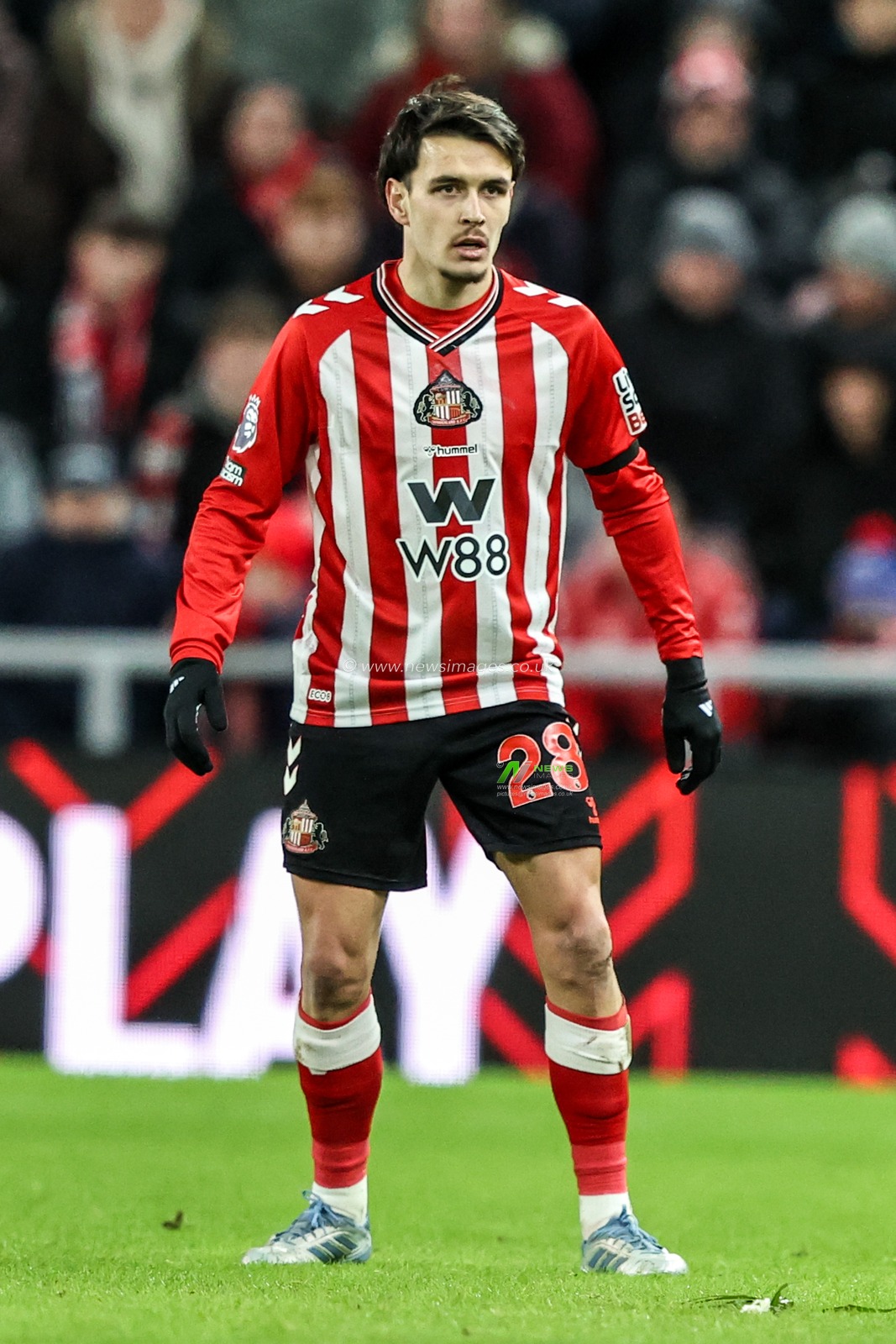 Enzo Le Fee of Sunderland during the Premier League match Sunderland vs Manchester City at Stadium Of Light, Sunderland, United Kingdom, 1st January 2026

(Photo by Alfie Cosgrove/News Images)

*** GER AUT SUI OUT ***