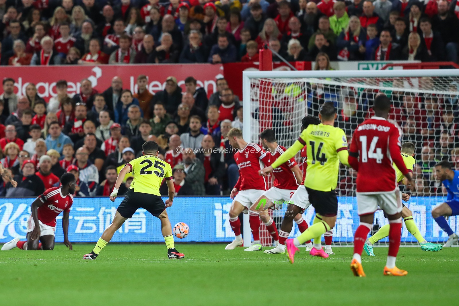 Zeki Amdouni #25 of Burnley scores to make it 0-1 during the Premier League match Nottingham Forest vs Burnley at City Ground, Nottingham, United Kingdom, 18th September 2023

(Photo by Gareth Evans/News Images)