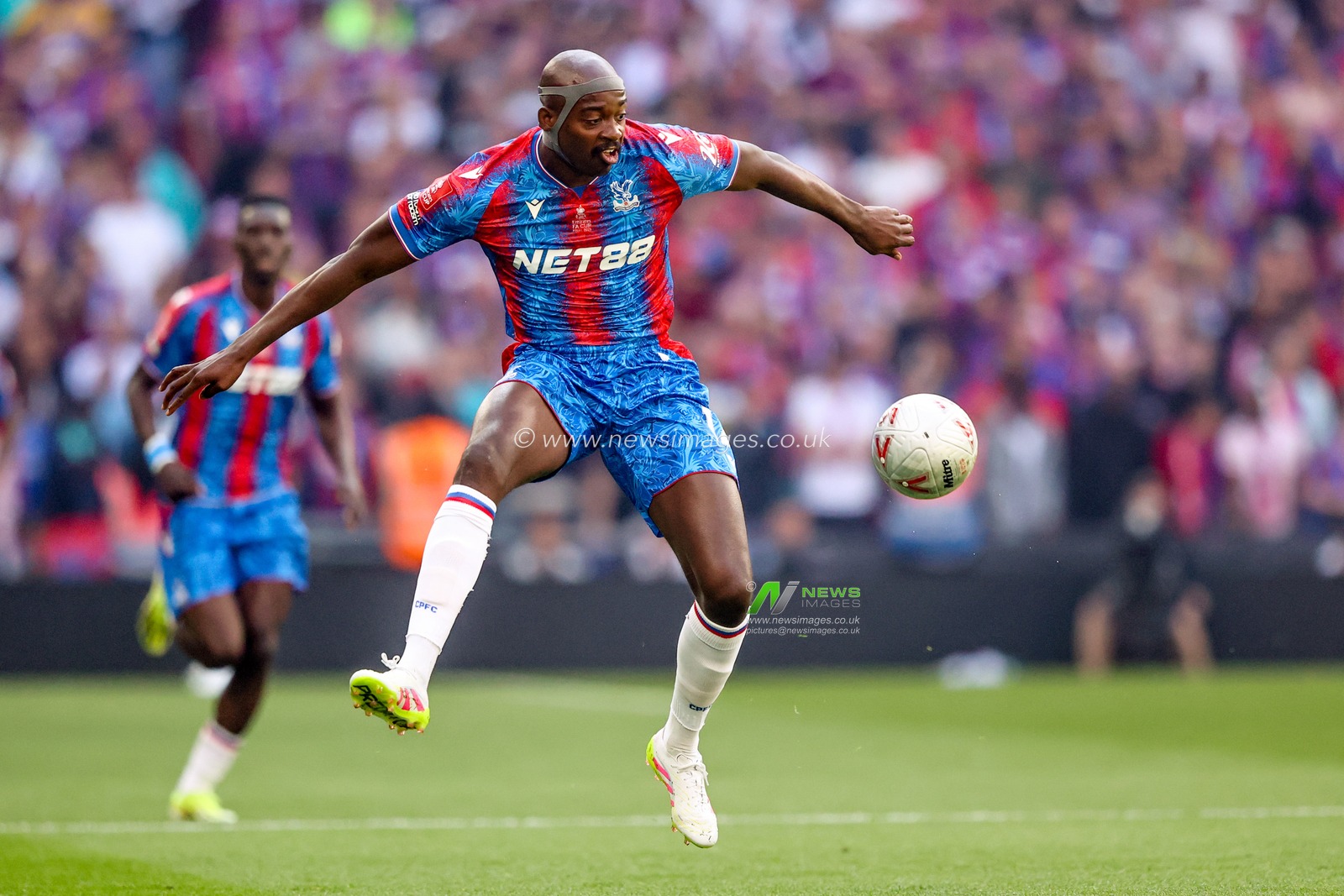 Jean-Philippe Mateta of Crystal Palace controls the ball during the Emirates FA Cup Final match Crystal Palace vs Manchester City at Wembley Stadium, London, United Kingdom, 17th May 2025

(Photo by Alfie Cosgrove/News Images)