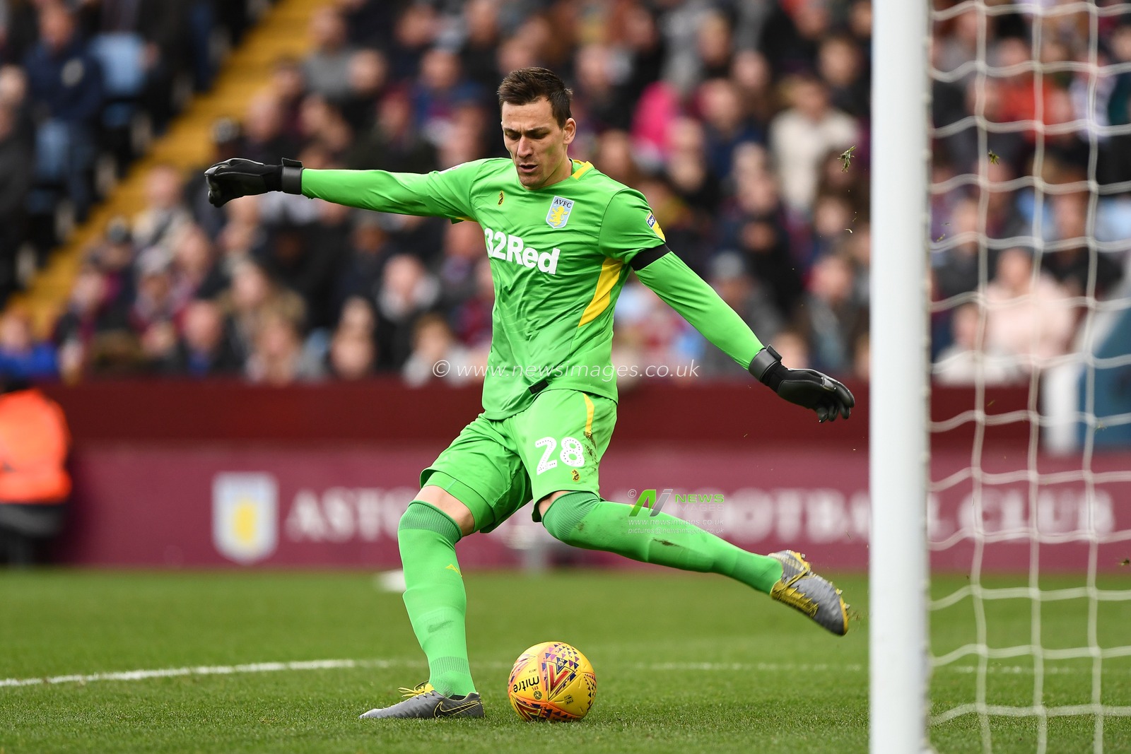 16th February 2019, Villa Park, Birmingham, England ; Sky Bet Championship, Aston Villa vs West Bromwich Albion : Lovre Kalinic (28) of Aston Villa 

Credit: Jon Hobley/News Images

English Football League images are subject to DataCo Licence