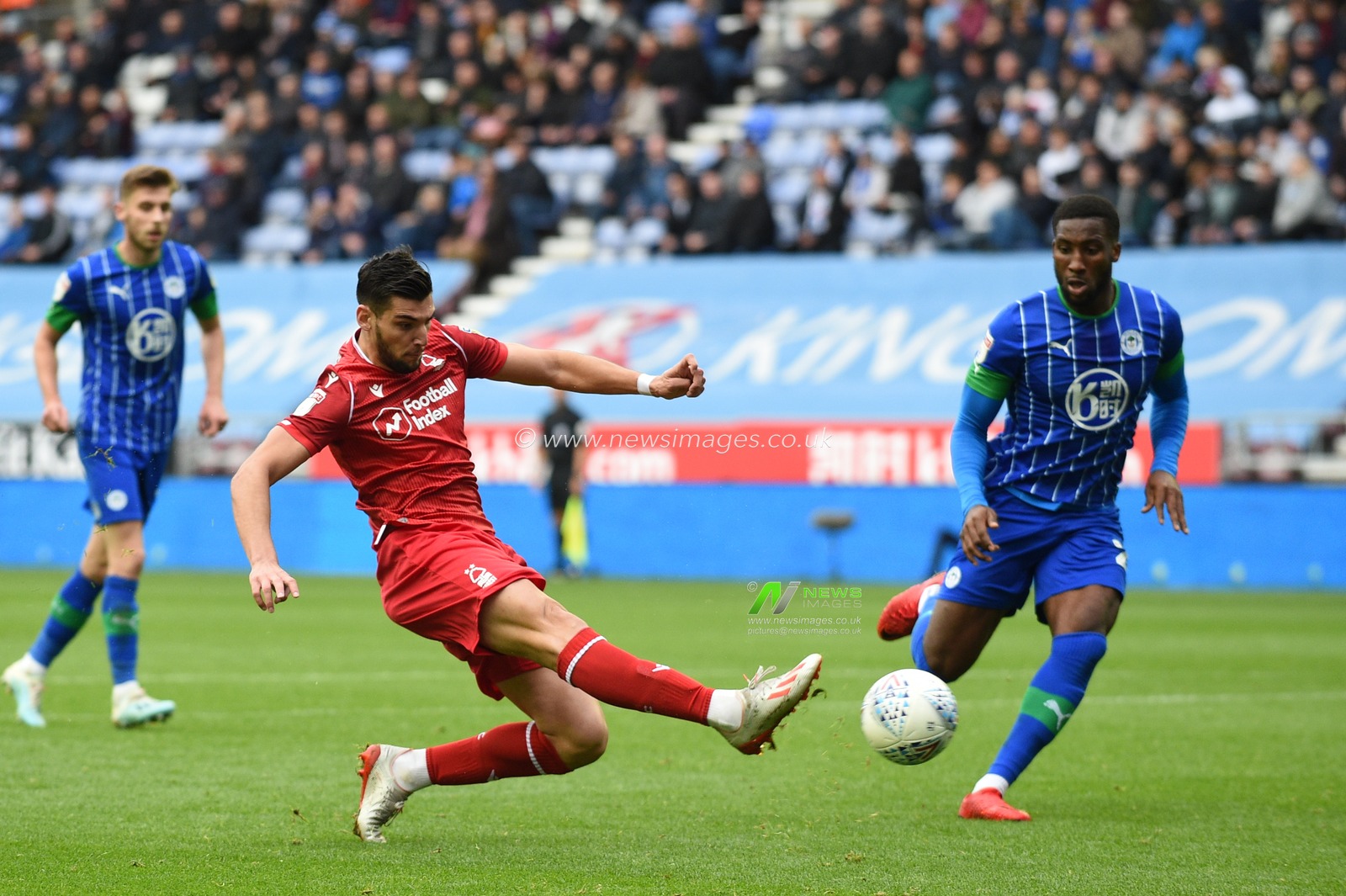 20th October 2019, DW Stadium, Wigan, England; Sky Bet Championship, Wigan Athletic v Nottingham Forest : Rafa Mir (14) of Nottingham Forest shoots on goal

Credit: Richard Long/News Images