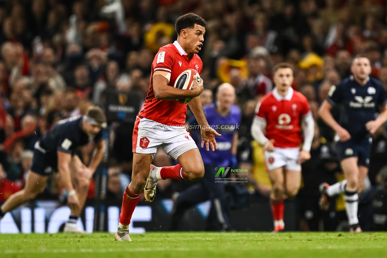Rio Dyer of Wales makes a break during the 2024 Guinness 6 Nations match Wales vs Scotland at Principality Stadium, Cardiff, United Kingdom, 3rd February 2024

(Photo by Craig Thomas/News Images)