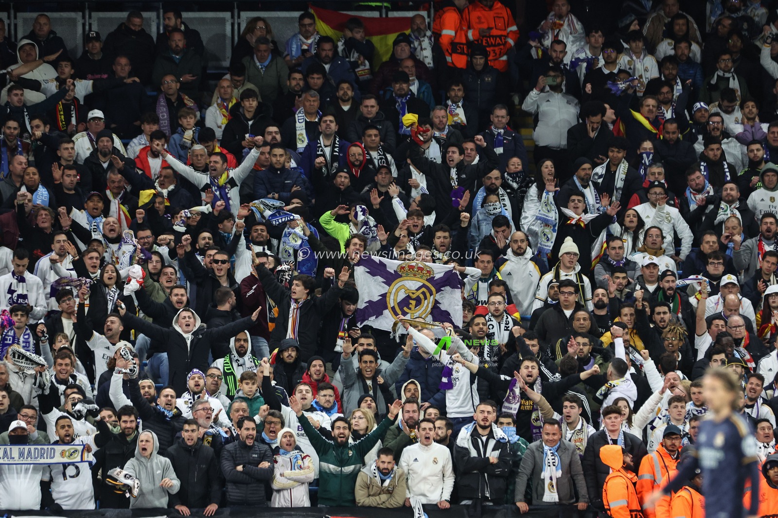 Real Madrid fans during the UEFA Champions League Quarter Final Manchester City vs Real Madrid at Etihad Stadium, Manchester, United Kingdom, 17th April 2024

(Photo by Mark Cosgrove/News Images)