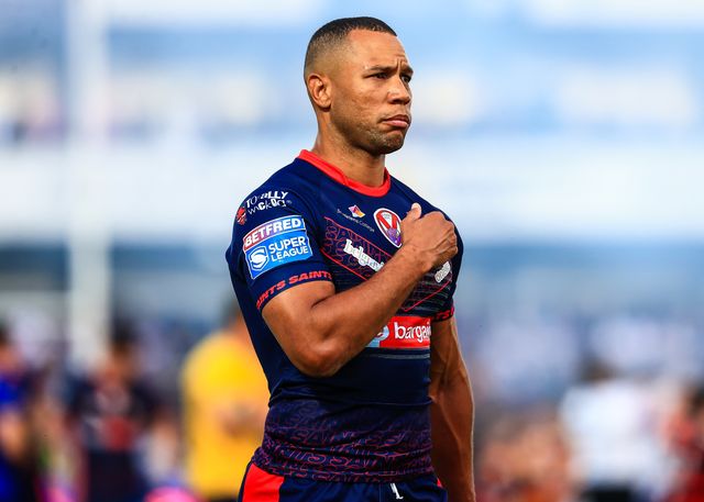 Moses Mbye of St. Helens enters the field during the Betfred Super League round 21 match Wakefield Trinity vs St Helens at DIY Kitchens Stadium, Wakefield, United Kingdom, 8th August 2025

(Photo by Richard Bierton/News Images)