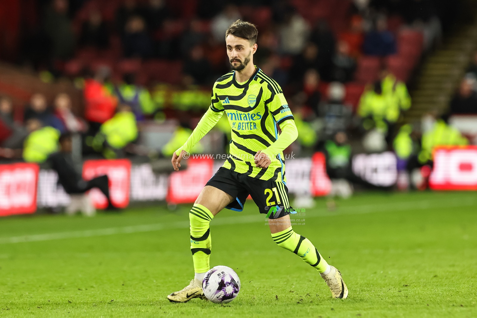 FÃ¡bio Vieira of Arsenal makes a break with the ball during the Premier League match Sheffield United vs Arsenal at Bramall Lane, Sheffield, United Kingdom, 4th March 2024

(Photo by Mark Cosgrove/News Images)