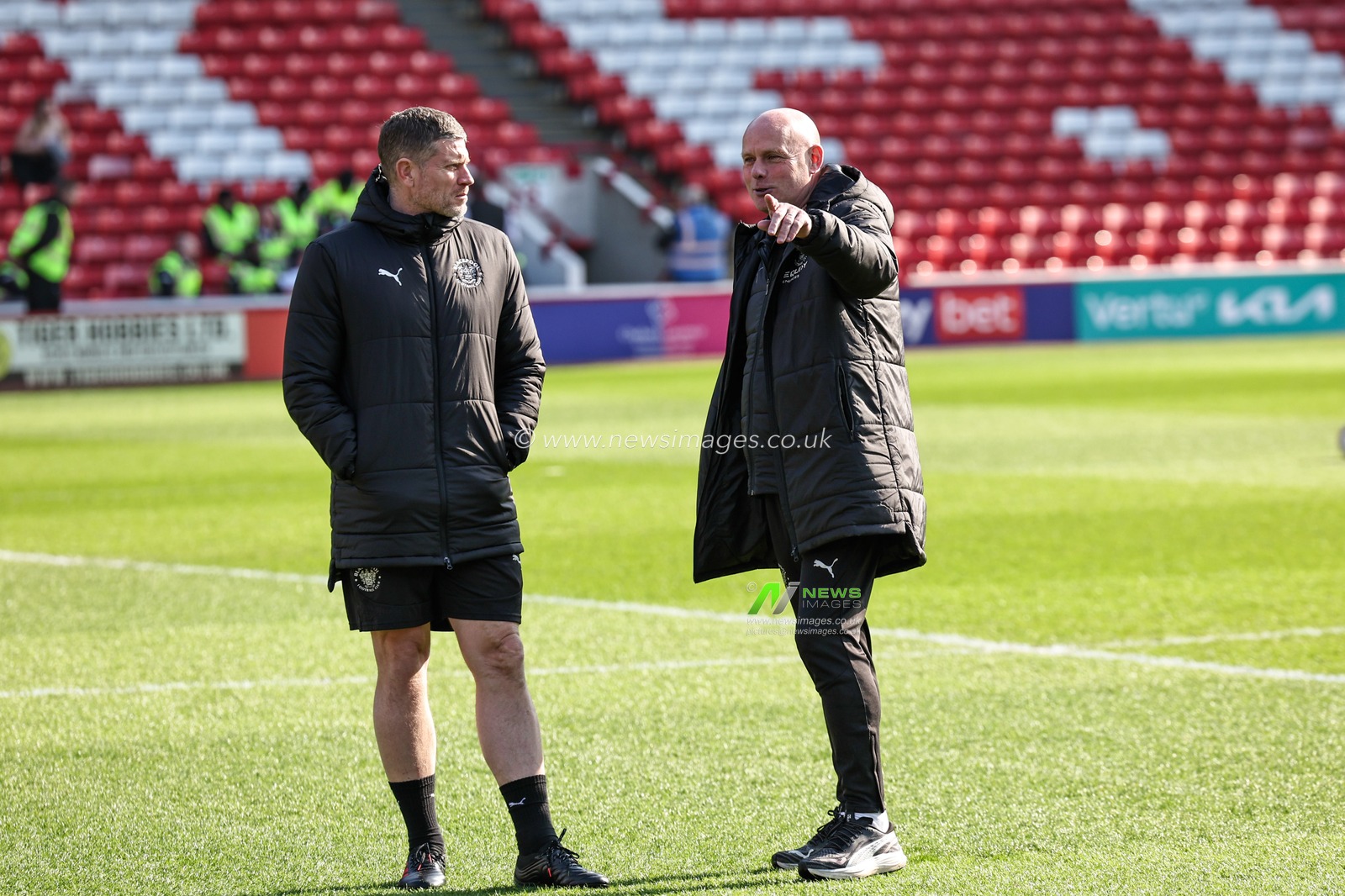 Blackpool assistant coach Steve Agnew and goalkeeping coach Steve Banks during the Sky Bet League 1 match Barnsley vs Blackpool at Oakwell, Barnsley, United Kingdom, 8th March 2025

(Photo by Mark Cosgrove/News Images)