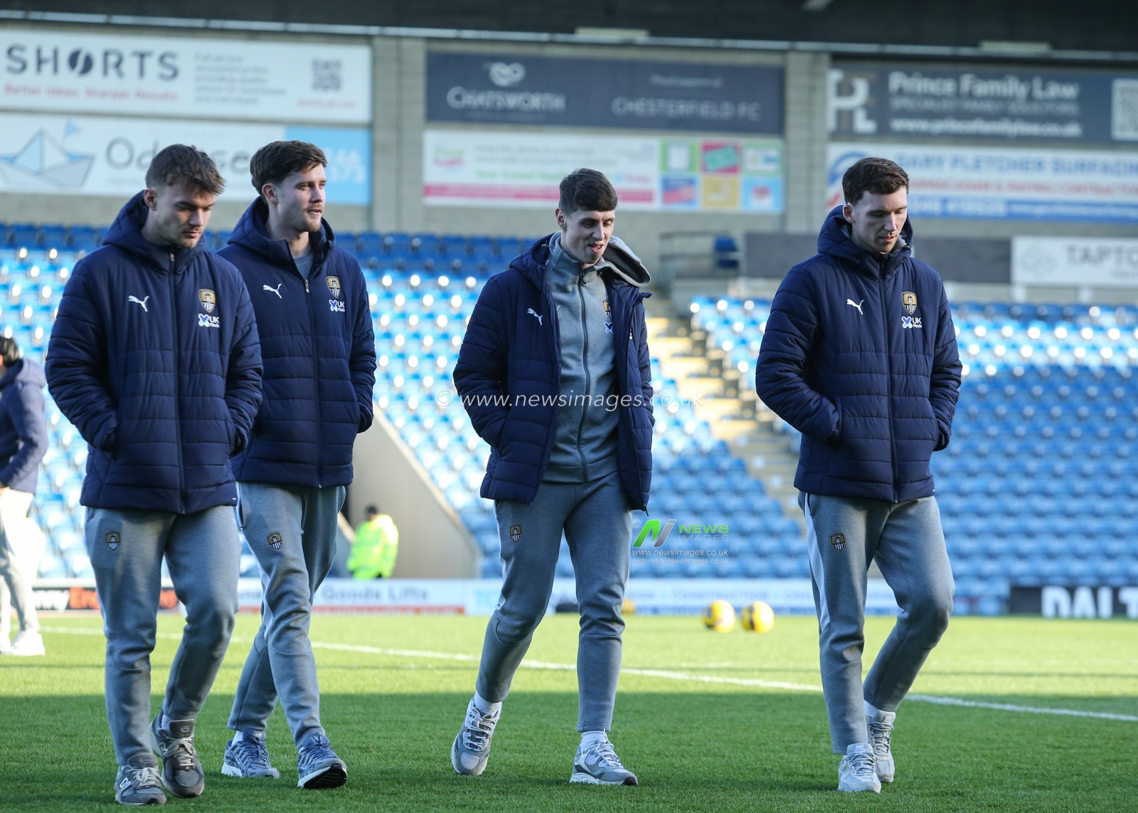 Notts County players arrive ahead of the Sky Bet League 2 match Chesterfield vs Notts County at SMH Group Stadium, Chesterfield, United Kingdom, 26th December 2025

(Photo by Richard Bierton/News Images)

*** GER AUT SUI OUT ***
