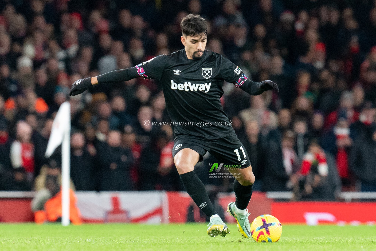 Lucas Paqueta #11 of West Ham United during the Premier League match Arsenal vs West Ham United at Emirates Stadium, London, United Kingdom, 26th December 2022

(Photo by Richard Washbrooke/News Images)