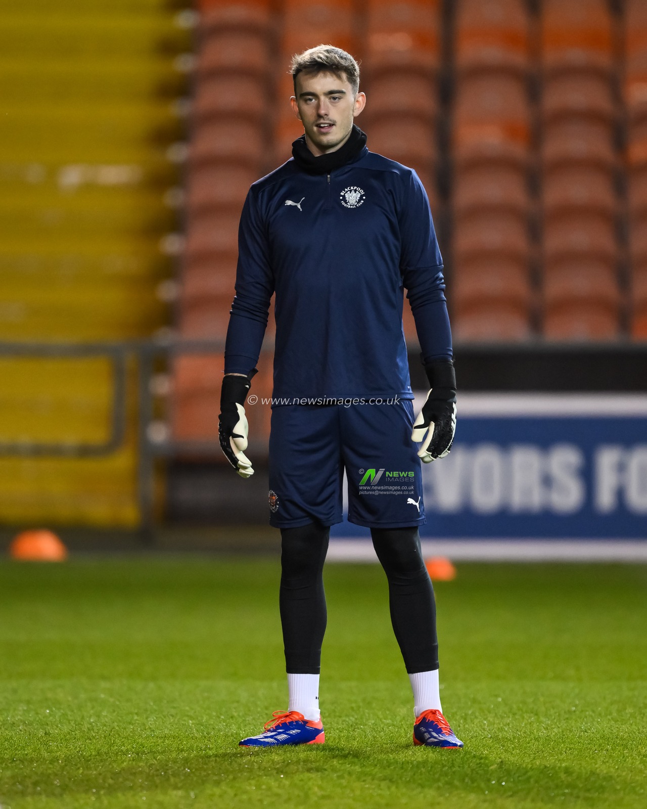 Harry Tyrer of Blackpool during the pre-game warmup ahead of the Vertu Trophy match Blackpool vs Aston Villa U21 at Bloomfield Road, Blackpool, United Kingdom, 17th December 2024

(Photo by Craig Thomas/News Images)