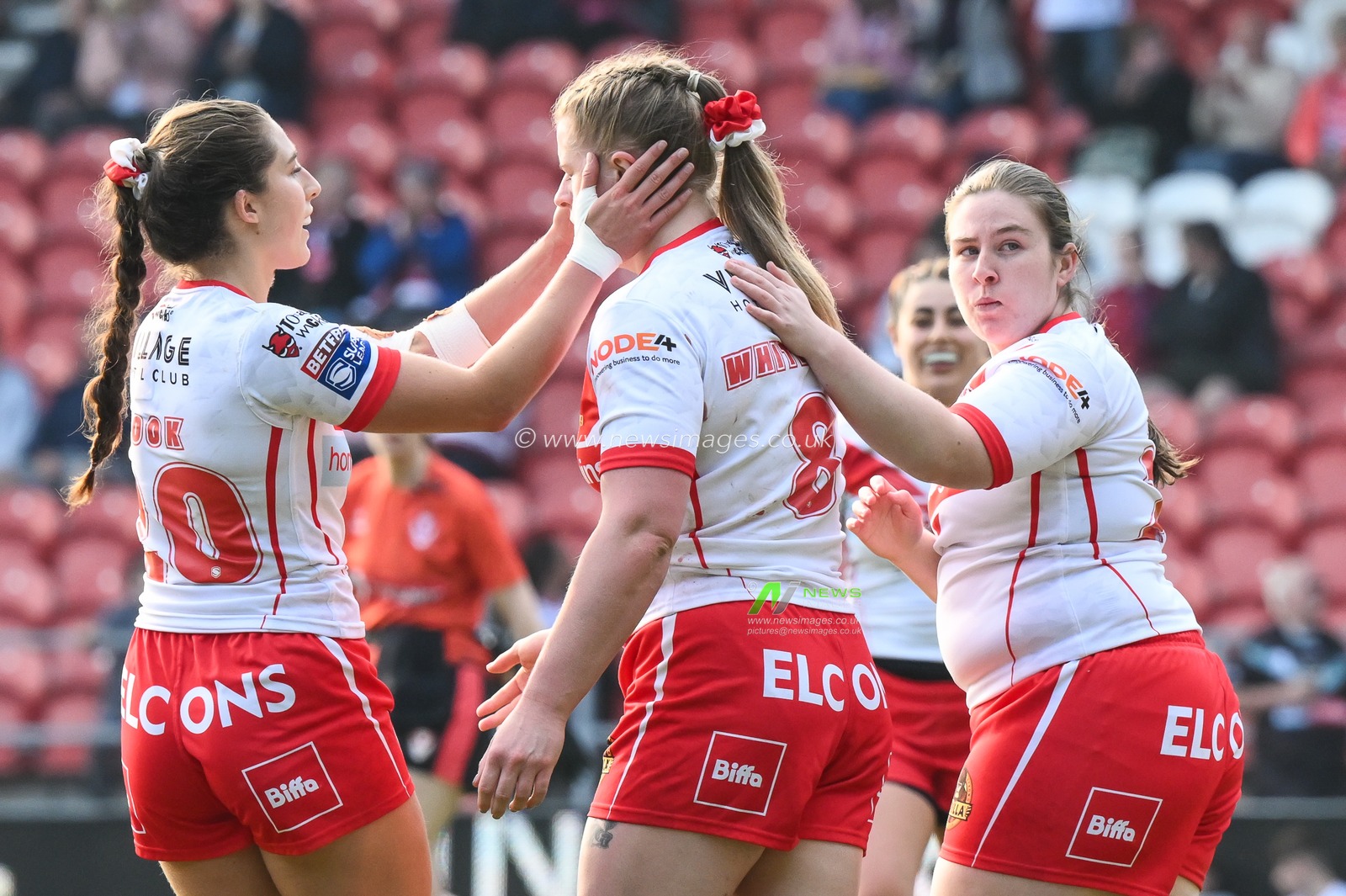 Vicky Whitfield  of St Helens celebrates her try during the Betfred Women's Super League match St Helens vs Wigan Warriors at Totally Wicked Stadium, St Helens, United Kingdom, 31st May 2024

(Photo by Craig Thomas/News Images)