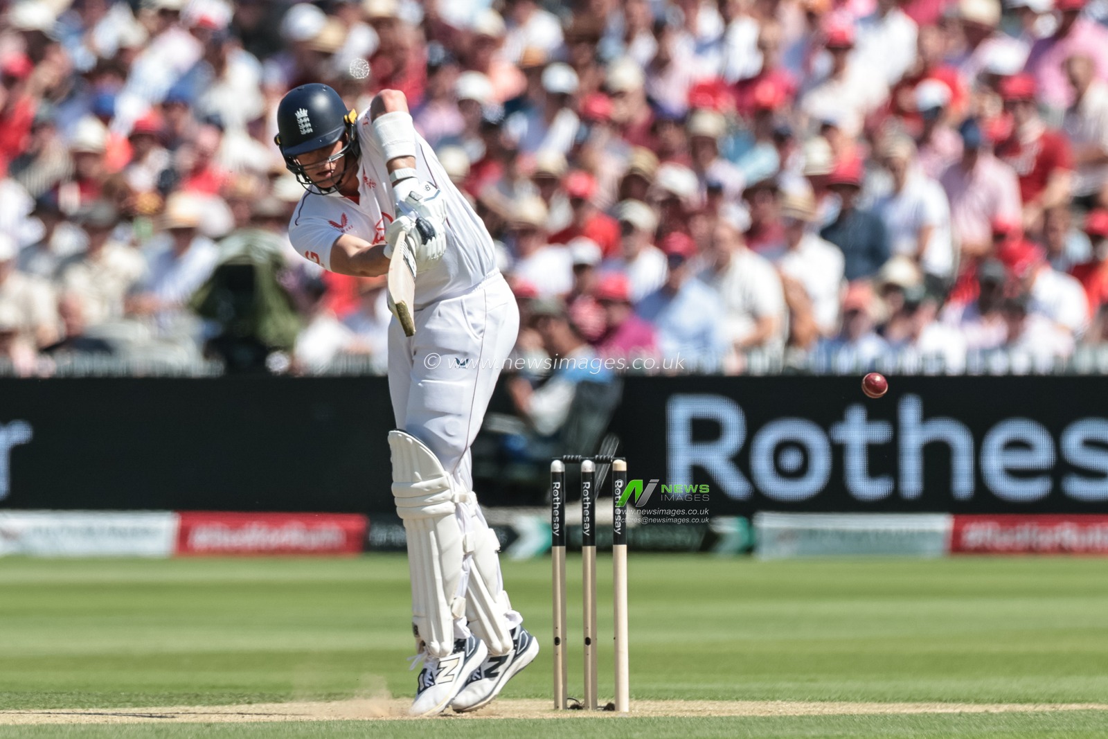 Jamie Smith of England hits a four (4) during the 3rd Rothesay Test Match Day 2 England v India at Lords, London, United Kingdom, 11th July 2025

(Photo by Mark Cosgrove/News Images)