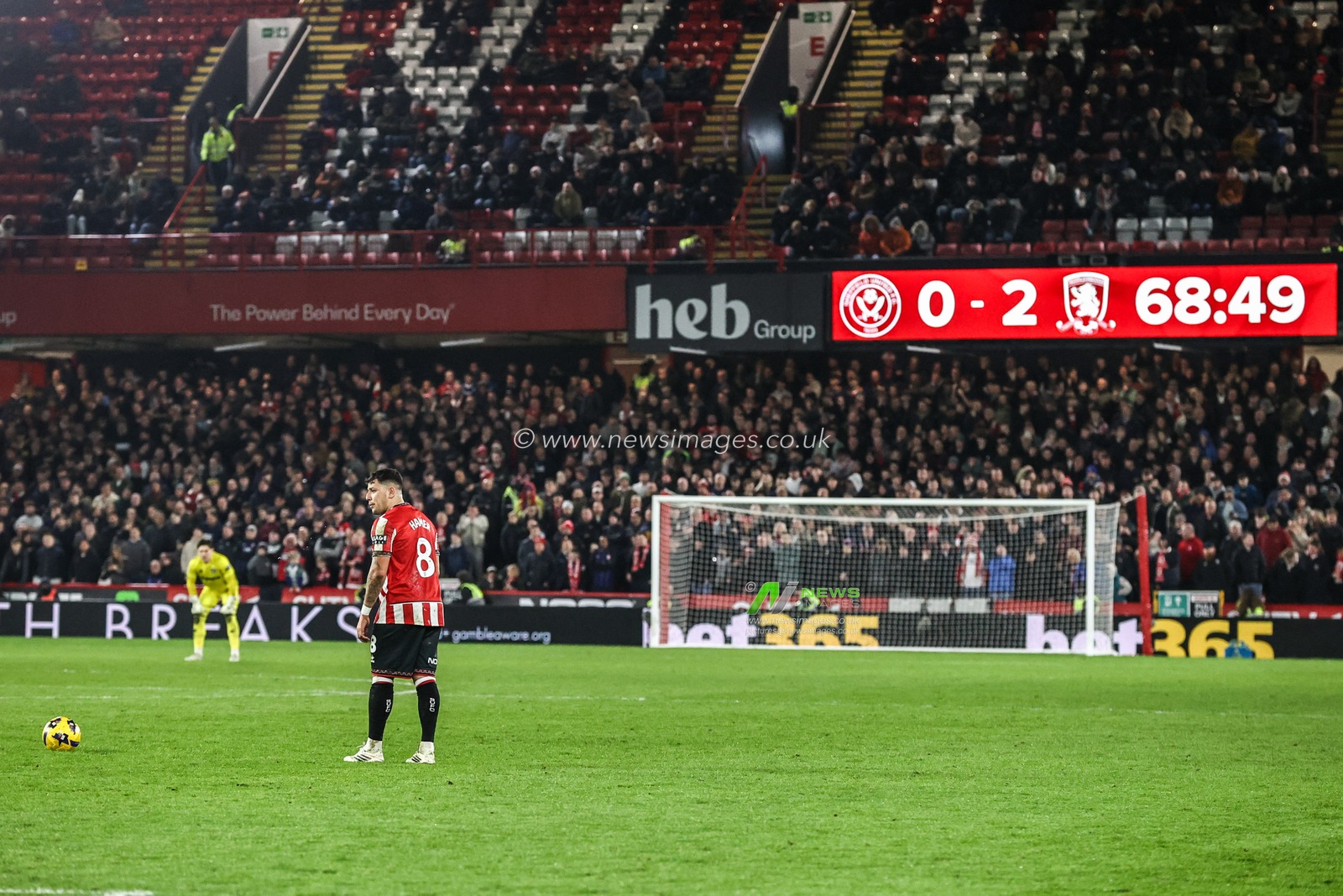 Gustavo Hamer of Sheffield United prepares to take a free kick as Middlesbrough lead 0-2 during the Sky Bet Championship match Sheffield United vs Middlesbrough at Bramall Lane, Sheffield, United Kingdom on 09 February 2026

(Photo by Alfie Cosgrove/News Images)