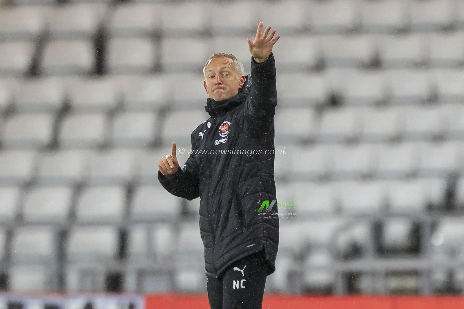 Neil Critchley, Manager of Blackpool, gives his team instructions