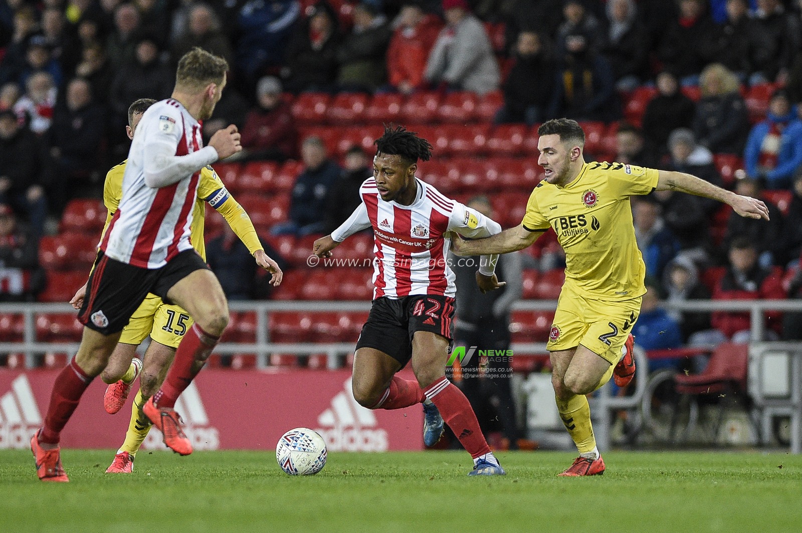 25th February 2020, Stadium Of Light, Sunderland, England; Sky Bet League 1, Sunderland v Fleetwood Town : Antoine Semenyo (42) of Sunderland under pressure from Lewis Coyle (2) of Fleetwood Town