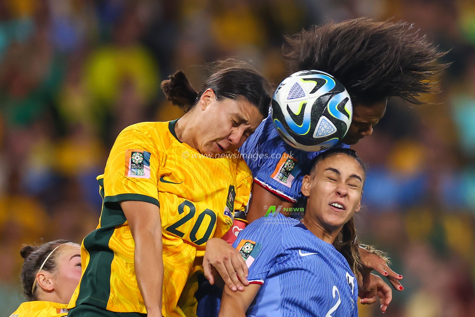 Sam Kerr #20 of Australia wins the header during the FIFA Women's World Cup 2023 Quarter-Final match Australia Women vs France Women at Suncorp Stadium, Brisbane, Australia, 12th August 2023

(Photo by Patrick Hoelscher/News Images)