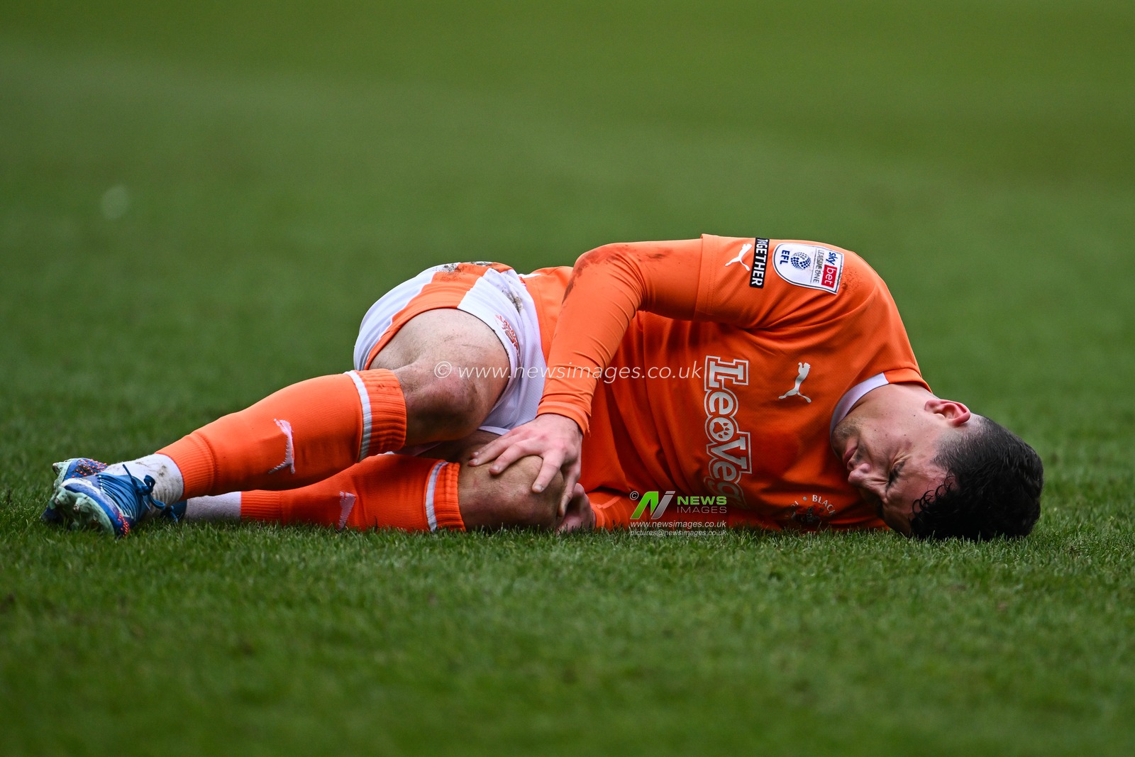 Albie Morgan of Blackpool goes down with an injury during the Sky Bet League 1 match Blackpool vs Charlton Athletic at Bloomfield Road, Blackpool, United Kingdom, 27th January 2024

(Photo by Craig Thomas/News Images)