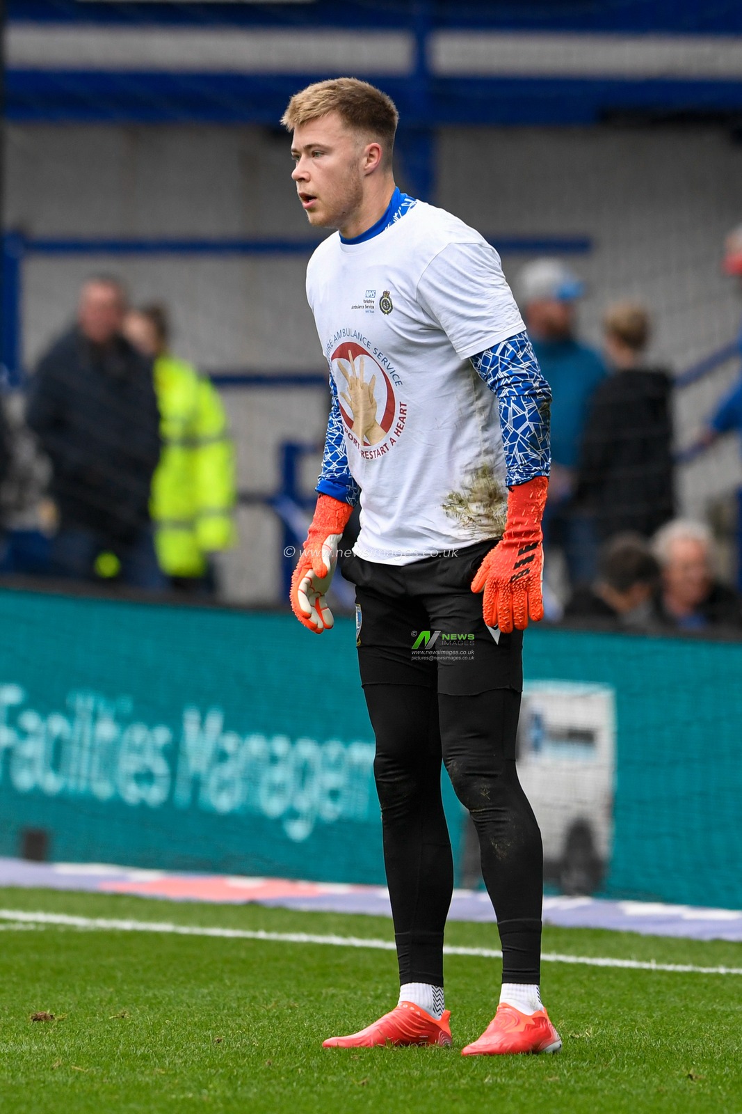 Bailey Peacock-Farrell #1 of Sheffield Wednesday warming up before the game