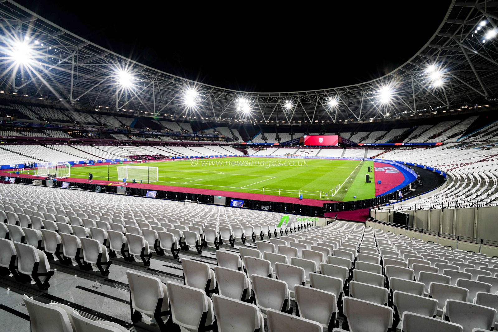 A stadium image prior to kick off during the Premier League match West Ham United vs Brighton and Hove Albion at London Stadium, London, United Kingdom, 30th December 2025

(Photo by Maynard Manyowa/News Images)

*** GER AUT SUI OUT ***