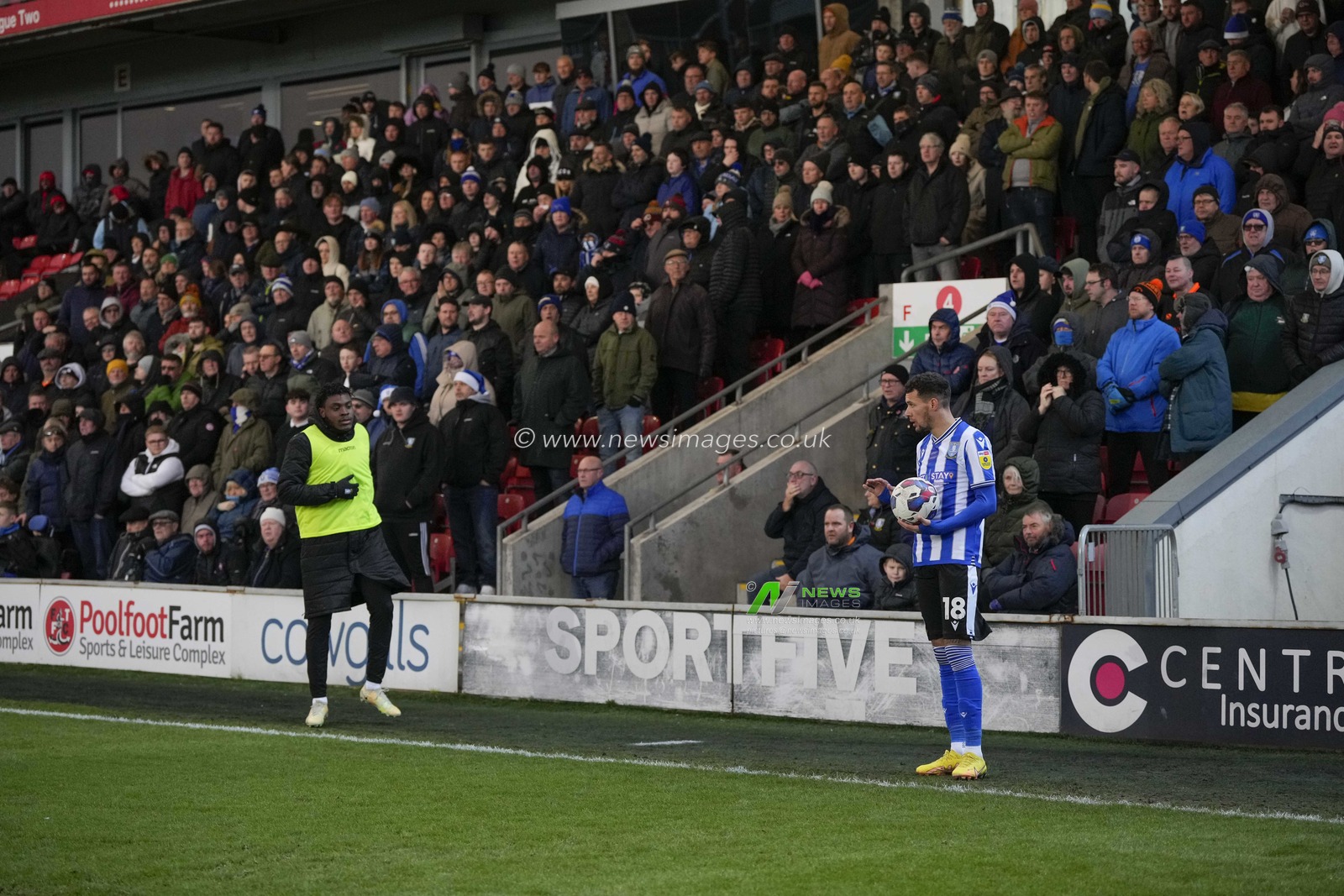 Marvin Johnson #18 of Sheffield Wednesday prepares for a throw in in front of the travelling Owls fans during the Sky Bet League 1 match Fleetwood Town vs Sheffield Wednesday at Highbury Stadium, Fleetwood, United Kingdom, 26th December 2022

(Photo by Steve Flynn/News Images)