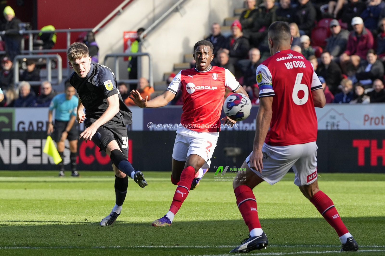 Ben Jackson #30 of Huddersfield Town drives a shot at the Rotherham United goal during the Sky Bet Championship match Rotherham United vs Huddersfield Town at AESSEAL New York Stadium, Rotherham, United Kingdom, 15th October 2022

(Photo by Steve Flynn/News Images)