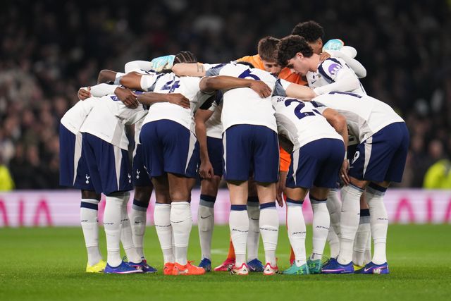 Tottenham Hotspur players huddle before kick off during the Premier League match Tottenham Hotspur vs Crystal Palace at Tottenham Hotspur Stadium, London, United Kingdom on 05 March 2026

(Photo by Harvey Murphy/News Images)