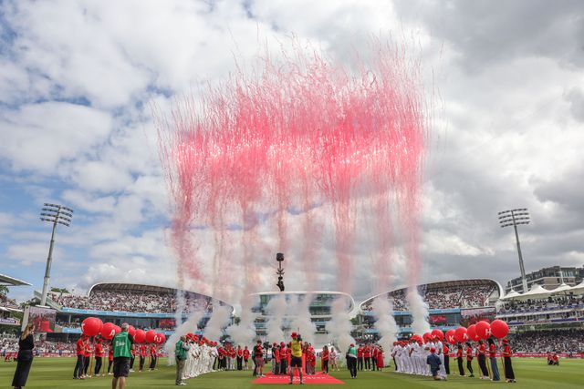 Pyrotechnics light up Lords as children of the Ruth Strauss Foundation ring the five minute bell during the 1st Rothesay Test Match Day 2 match England vs New Zealand at Lords, London, United Kingdom on 05 June 2026

(Photo by Mark Cosgrove/News Images)