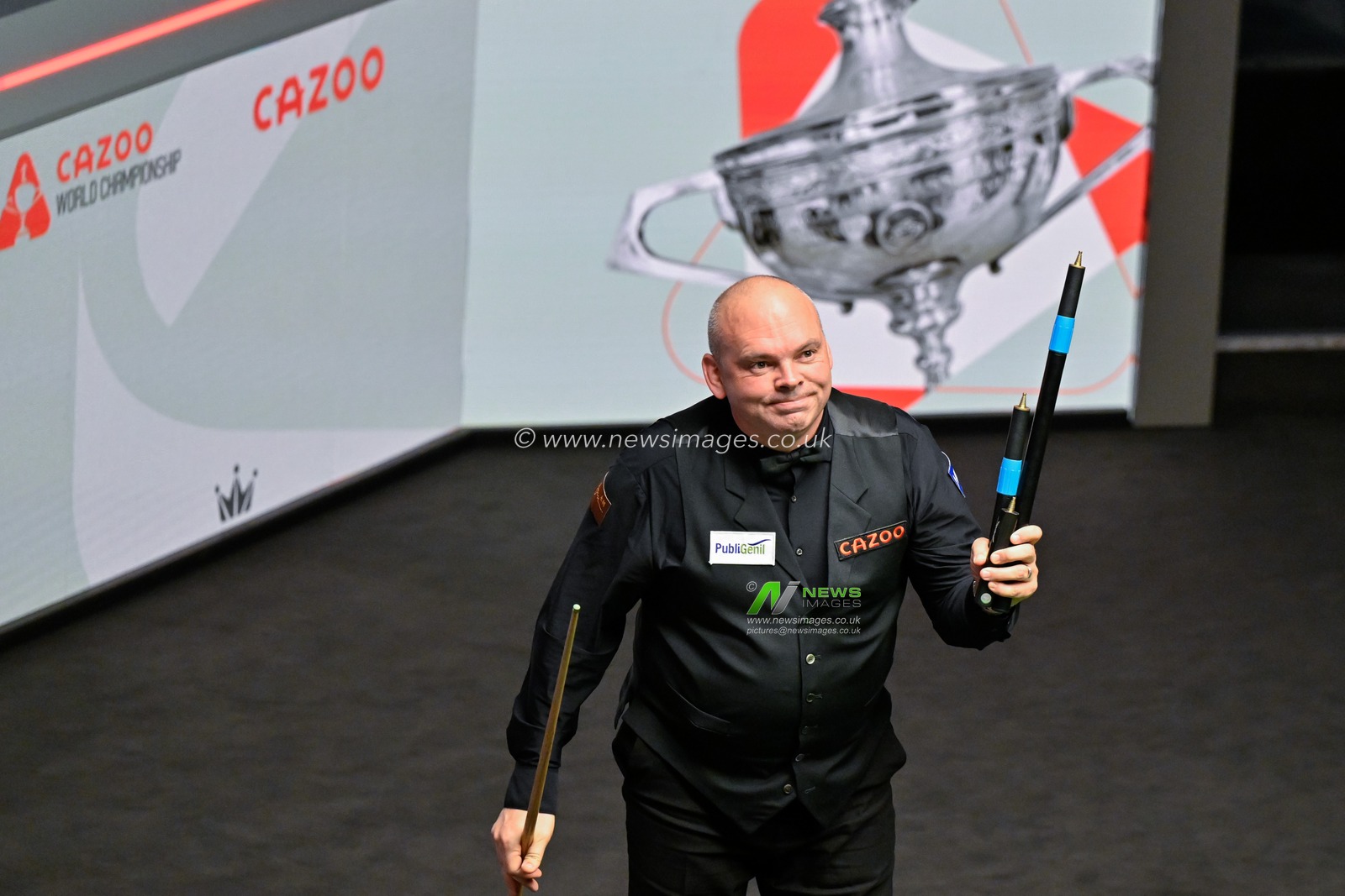 Stuart Bingham celebrates his victory over Ronnie Oâ€™Sullivan, during the Cazoo World Championships 2024 at Crucible Theatre, Sheffield, United Kingdom, 1st May 2024

(Photo by Cody Froggatt/News Images)