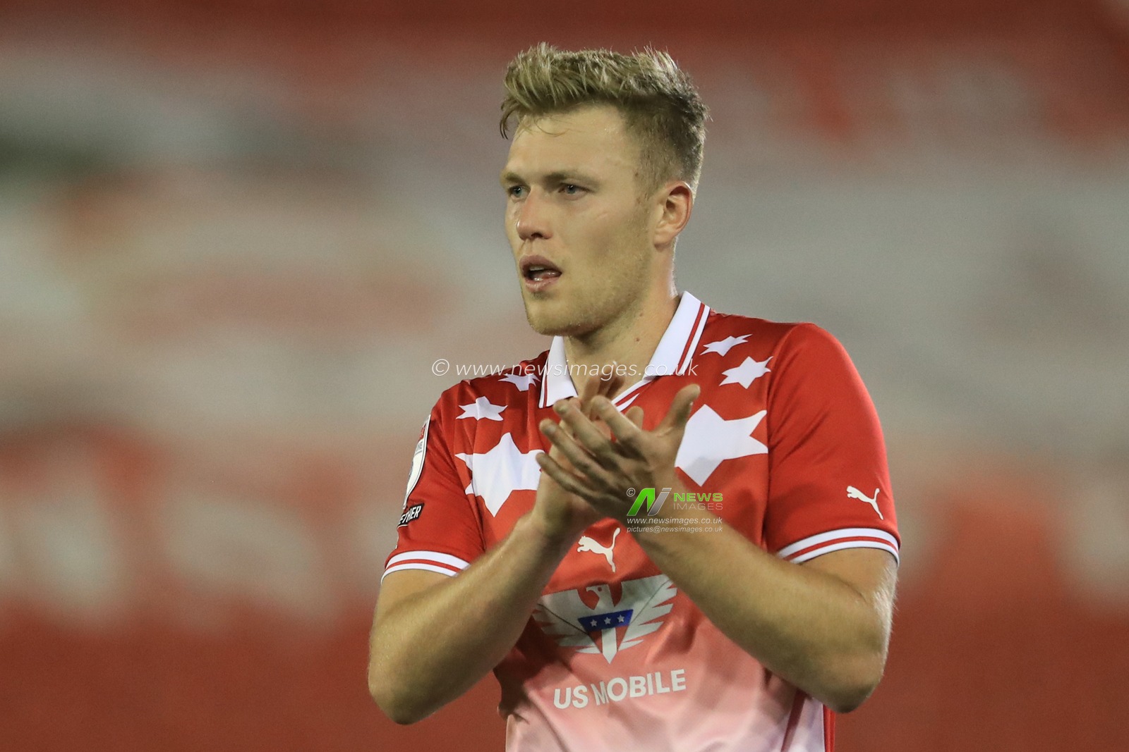 Sam Cosgrove #9 of Barnsley applauds the home fans after Barnsley lose 2-3 during the Sky Bet League 1 match Barnsley vs Portsmouth at Oakwell, Barnsley, United Kingdom, 19th September 2023

(Photo by Alfie Cosgrove/News Images)