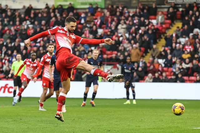 Sky Bet League 1 Barnsley v Leyton Orient