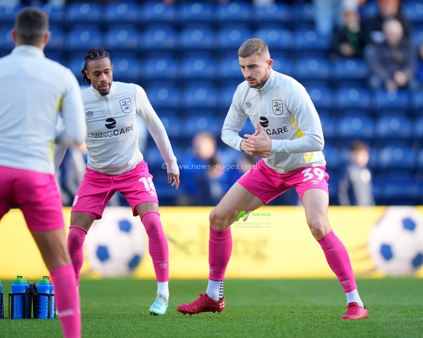MichaÅ‚ Helik #39 of Huddersfield Town warms up before during the Emirates FA Cup Third Round match Preston North End vs Huddersfield Town at Deepdale, Preston, United Kingdom, 7th January 2023

(Photo by Steve Flynn/News Images)