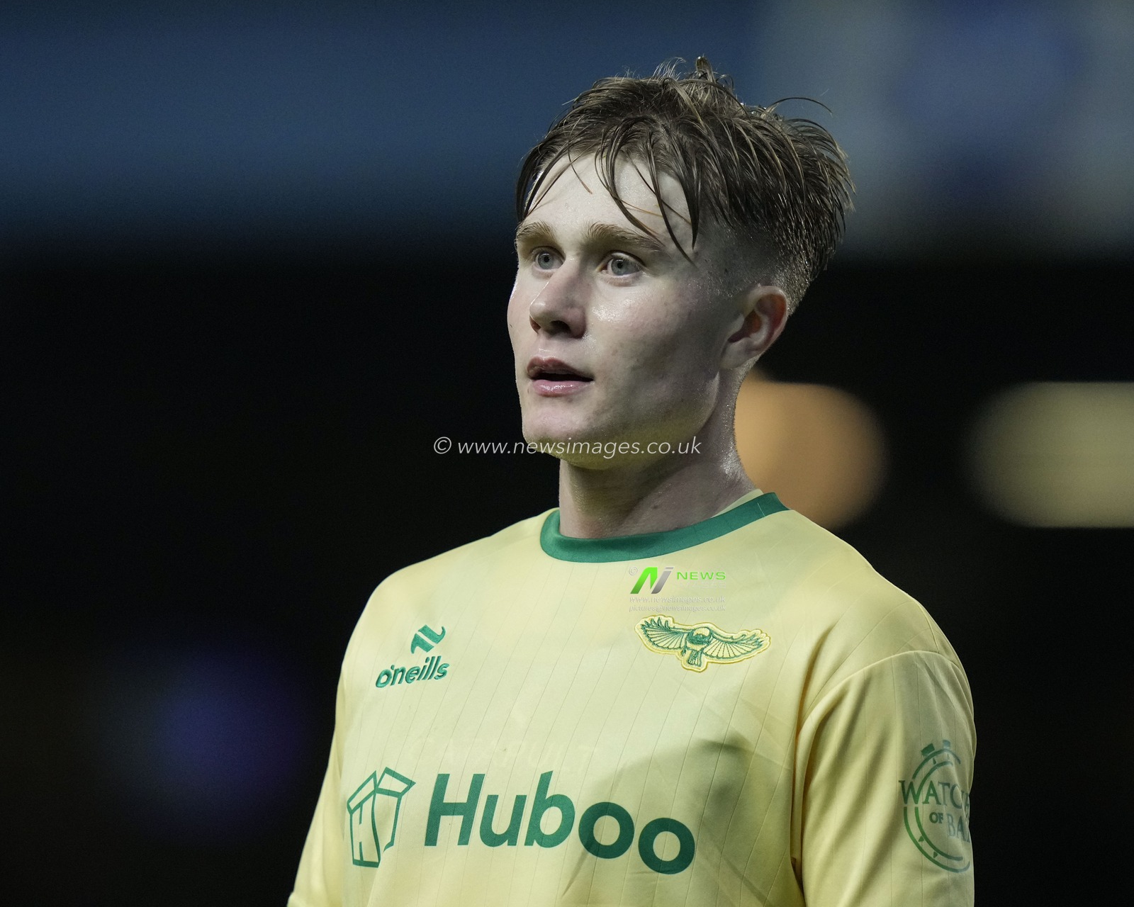 Sam Bell #20 of Bristol City during the Sky Bet Championship match Blackburn Rovers vs Bristol City at Ewood Park, Blackburn, United Kingdom, 12th December 2023

(Photo by Steve Flynn/News Images)