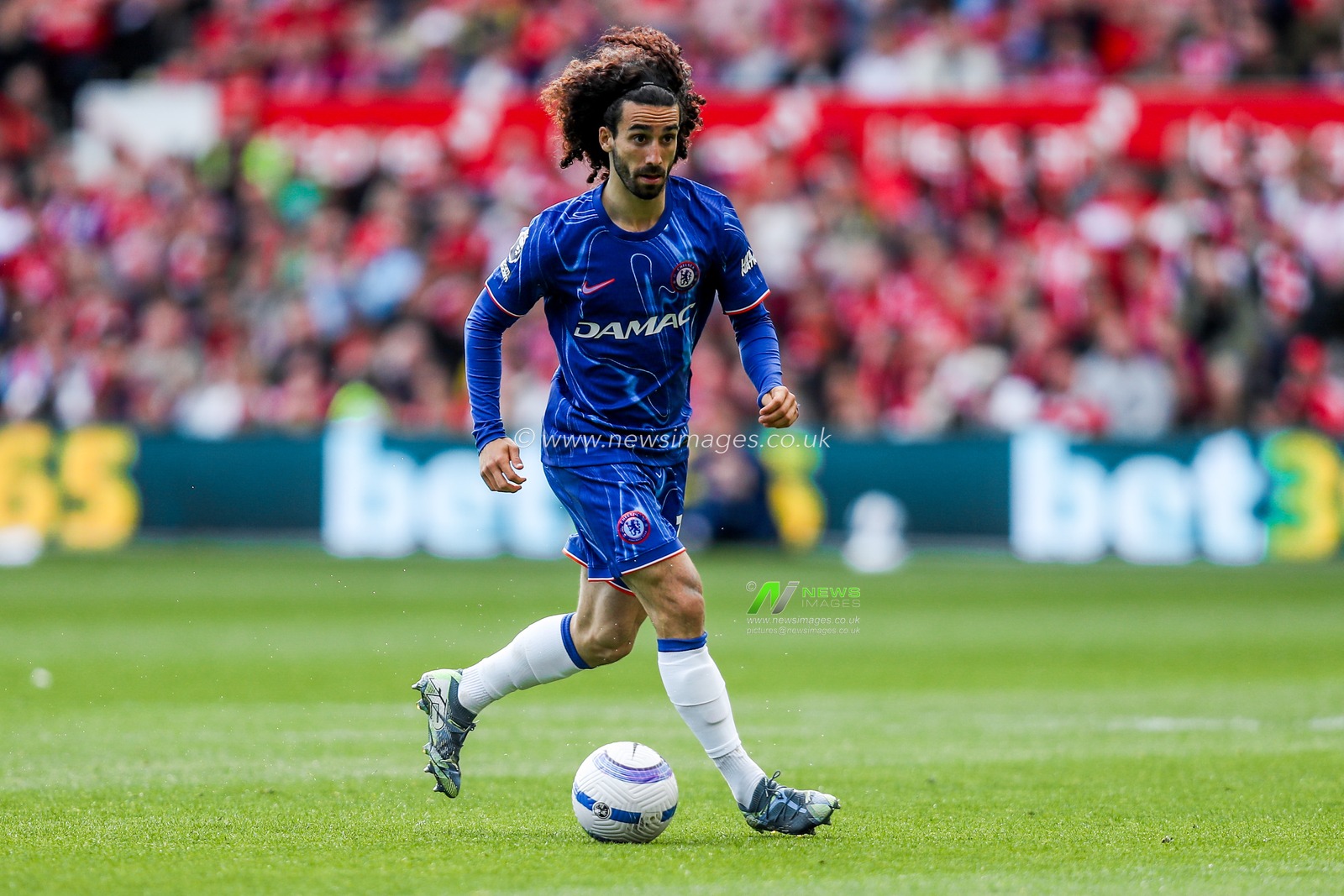 Marc Cucurella of Chelsea runs with the ball during the Premier League match Nottingham Forest vs Chelsea at City Ground, Nottingham, United Kingdom, 25th May 2025

(Photo by Izzy Poles/News Images)