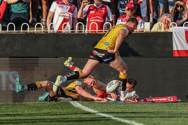 Betfred Super League round 15 Castleford Tigers v Hull KR