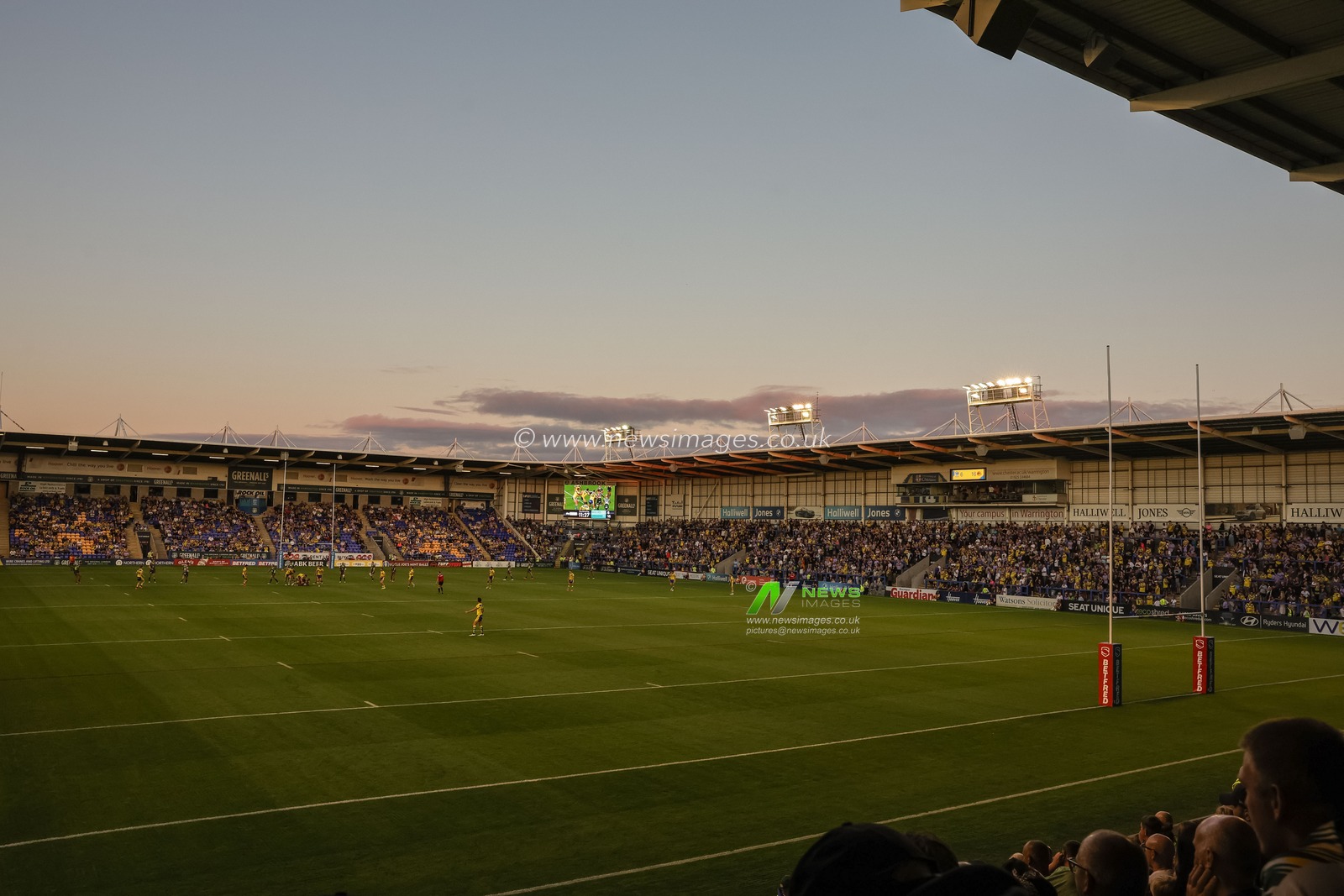 A nice clear summers evening over the Halliwell Jones Stadium during the Betfred Super League Round 22 match Warrington Wolves vs Catalans Dragons at Halliwell Jones Stadium, Warrington, United Kingdom, 14th August 2025

(Photo by Mark Cosgrove/News Images)