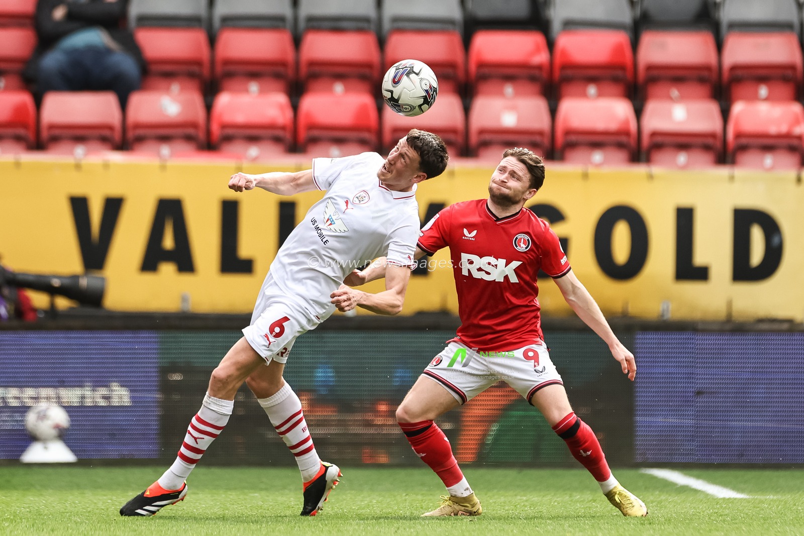 MaÃ«l de Gevigney of Barnsley wins the ball pressured by Alfie May of Charlton Athletic during the Sky Bet League 1 match Charlton Athletic vs Barnsley at The Valley, London, United Kingdom, 6th April 2024

(Photo by Mark Cosgrove/News Images)